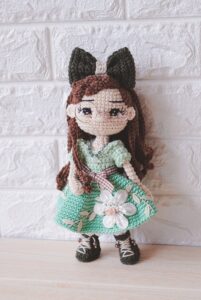 Crochet Doll Pattern - Minnie Amigurumi Pattern